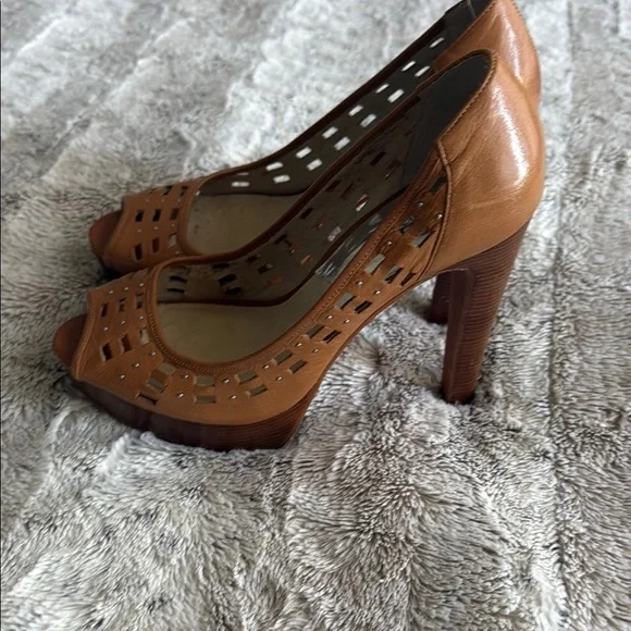 Michael Kors Women's Tan Peep-Toe Heels - Picture 2 of 4